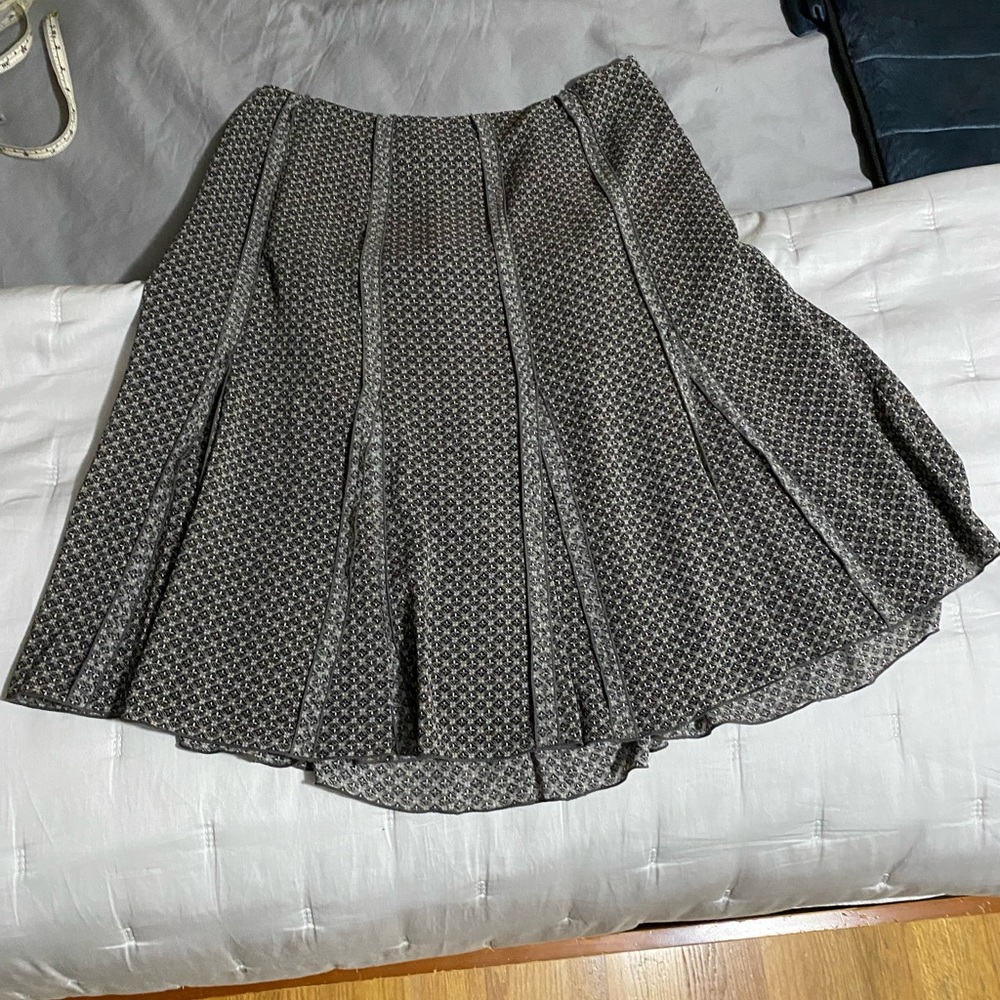 EUC interesting pleated skirt